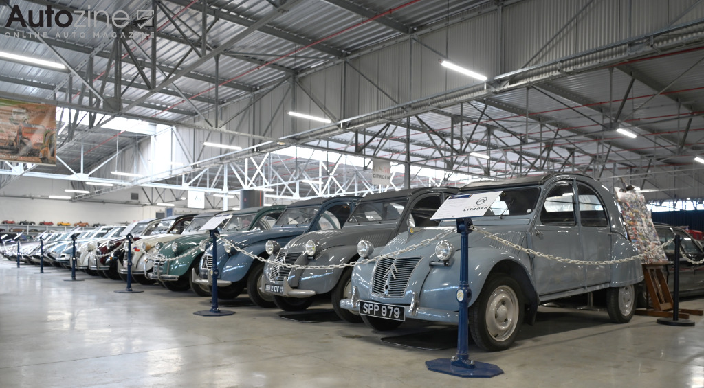 Le Conservatoire Citroen (Citroen 2VCs)