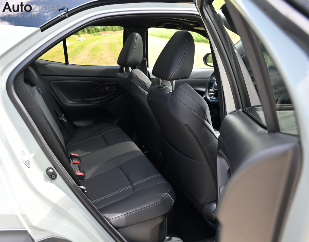 Toyota Yaris Cross (Achterin)