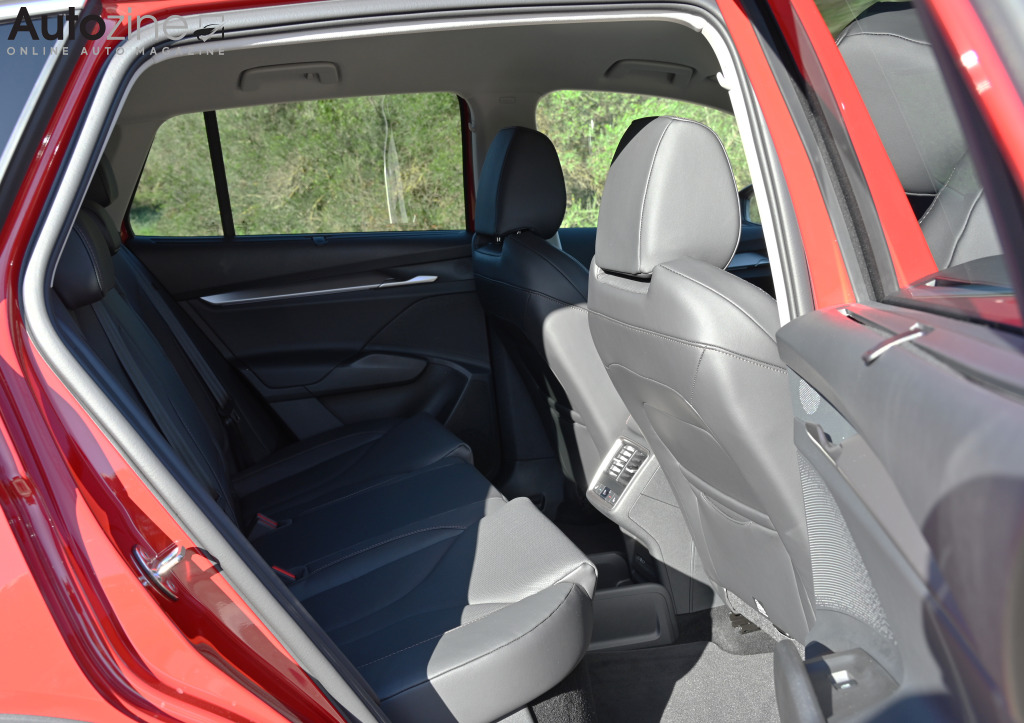 Skoda Elroq (Achterin)