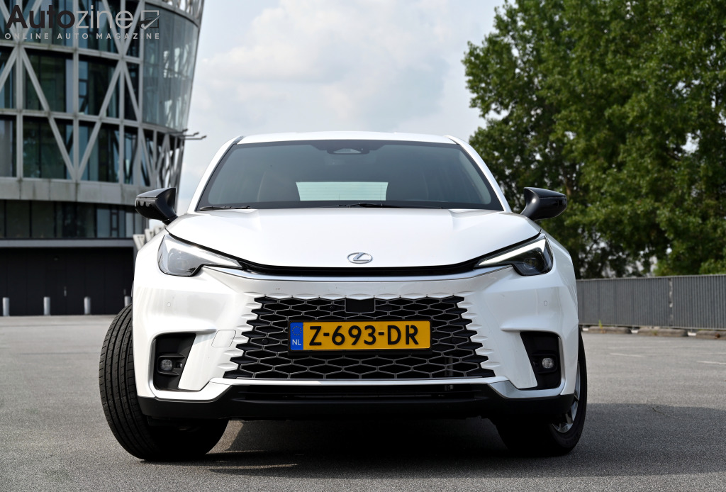 Lexus LBX (Recht voor)