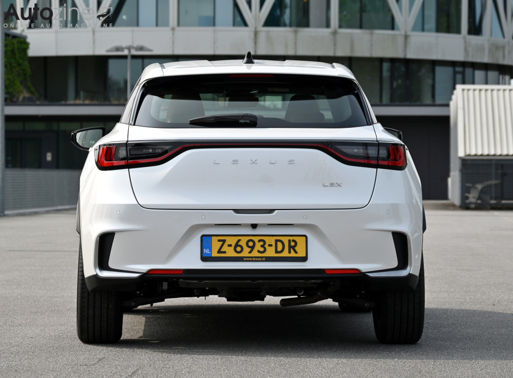 Lexus LBX (Recht achter)