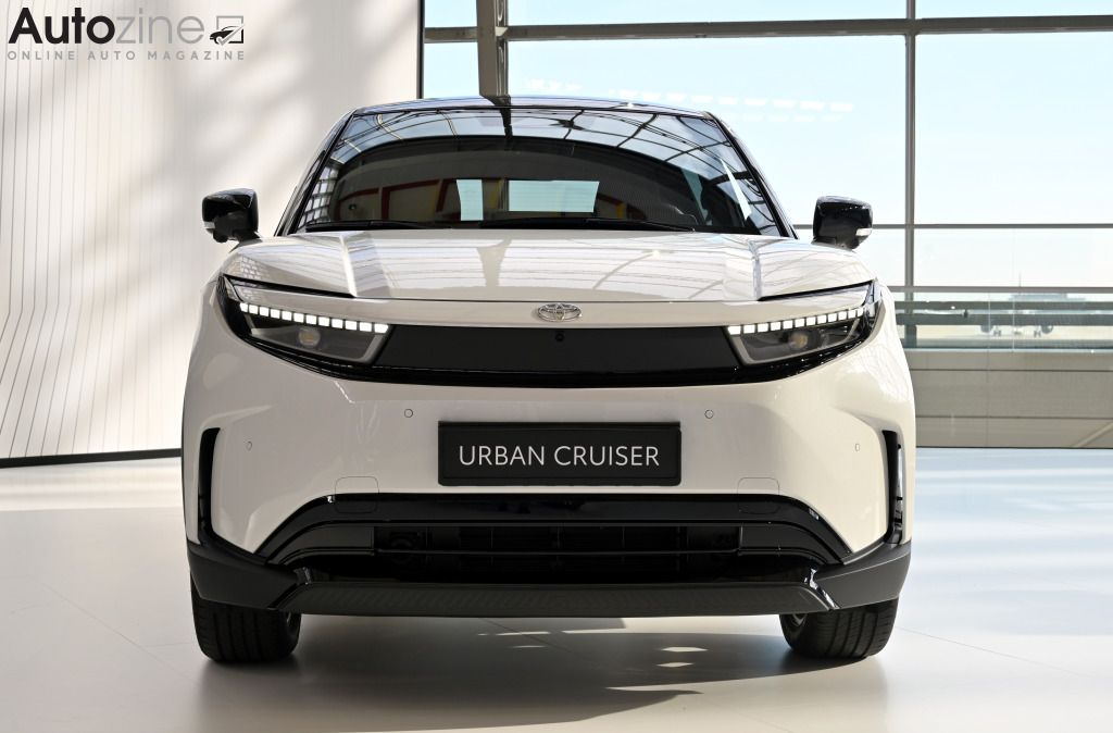 Toyota Kenshiki 2025 (Toyota Urban Cruiser recht voor)