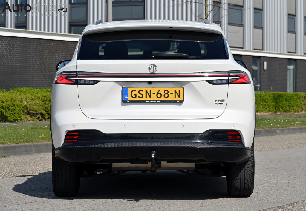 MG HS (Recht achter)