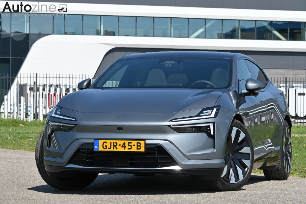 Polestar 4 (Driekwart voor)