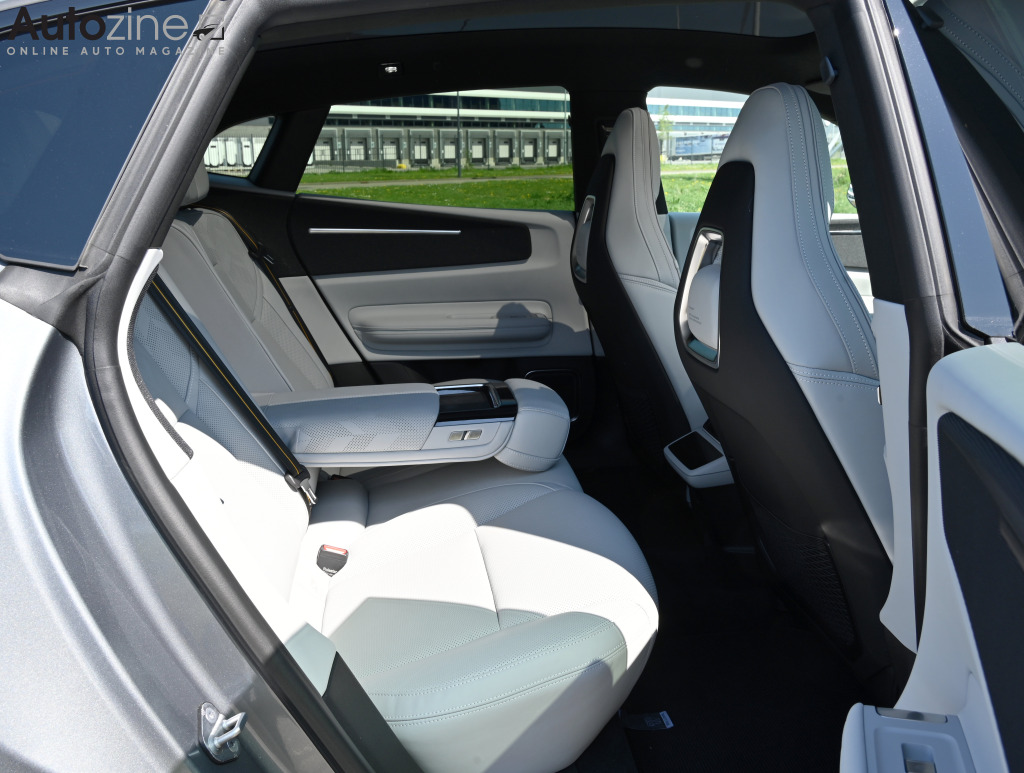 Polestar 4 (Achterin)