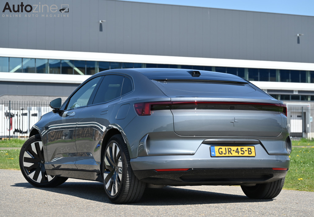 Polestar 4 (Driekwart achter)