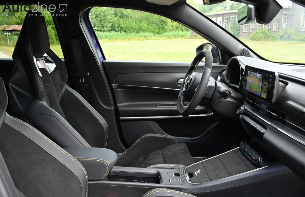 Abarth 600e (Interieur doorkijk)