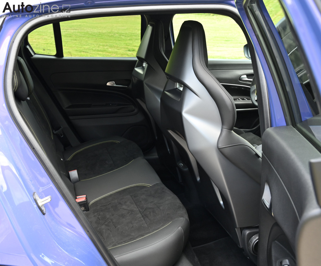 Abarth 600e (Achterin)