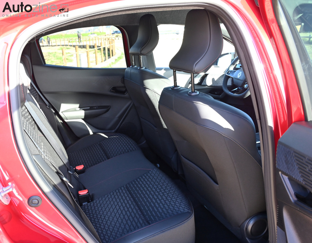 Renault Clio VI (Achterin)