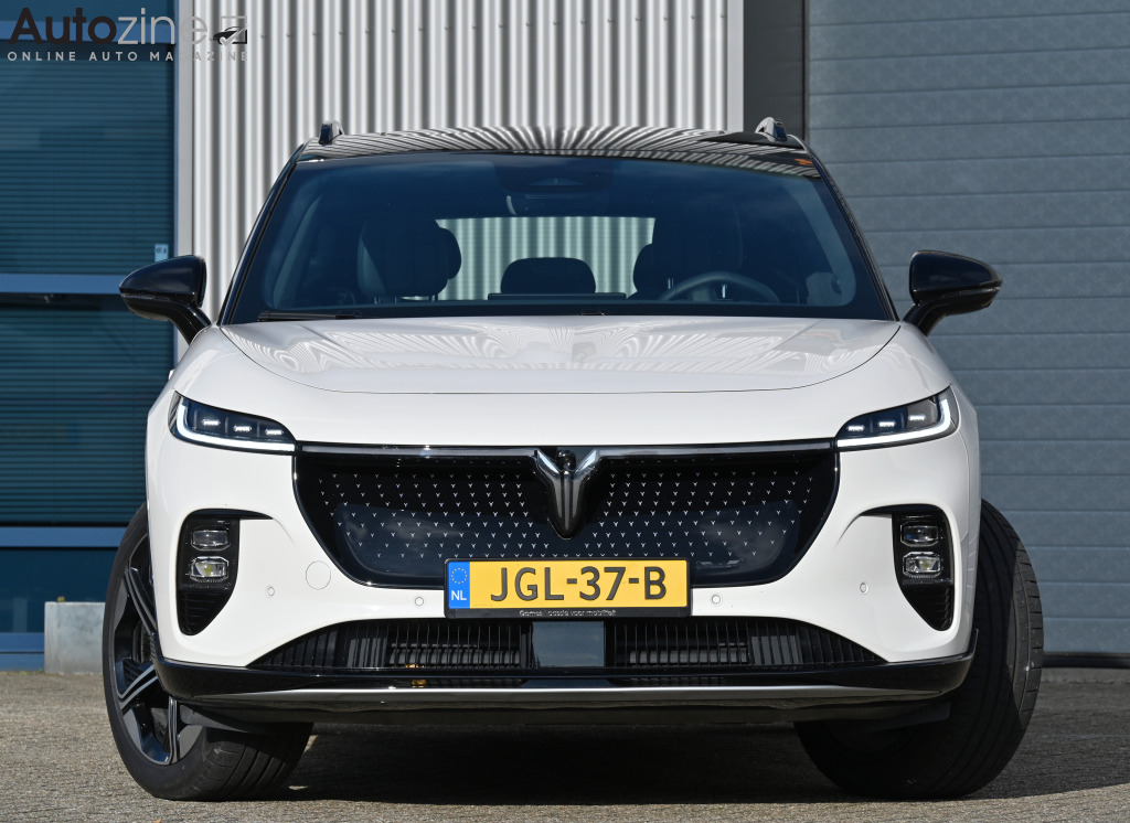 Voyah Courage (Recht voor)