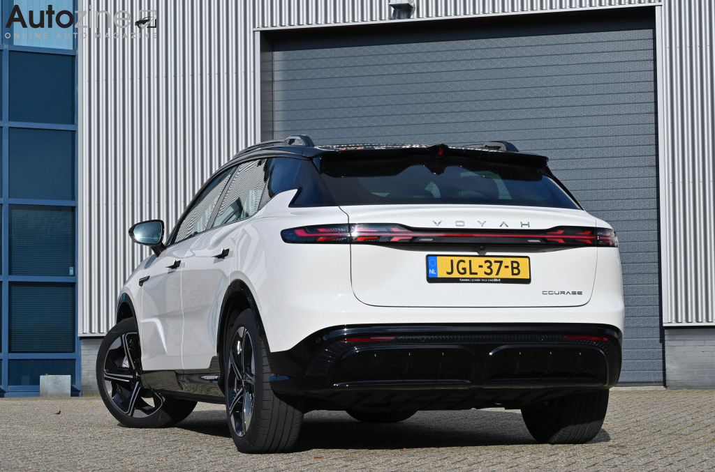 Voyah Courage (Driekwart achter)