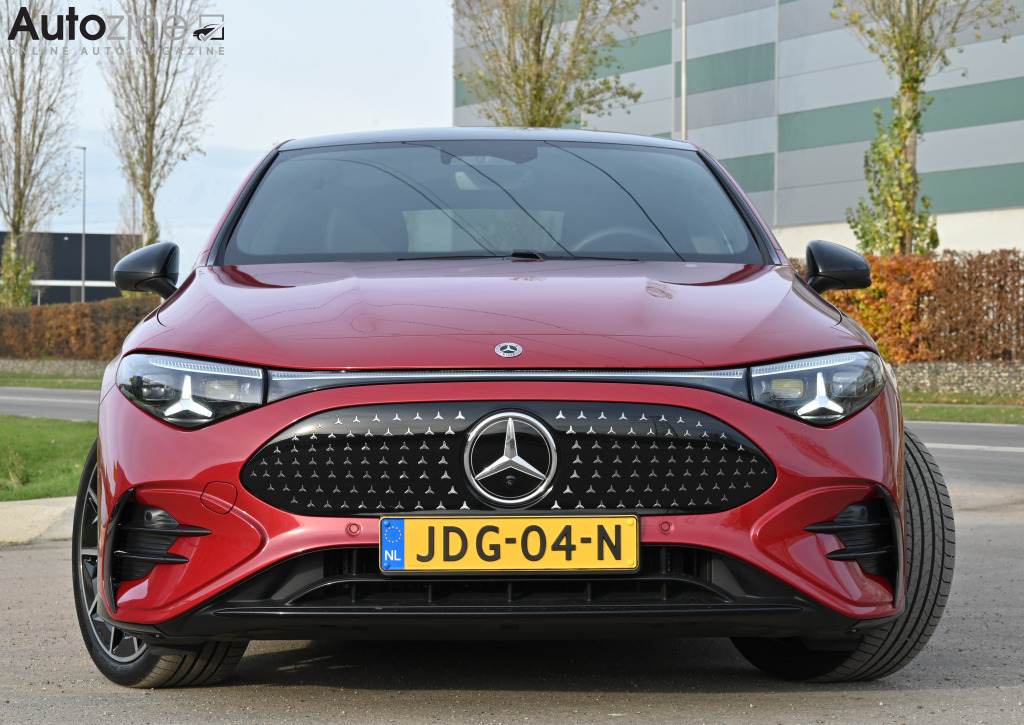 Mercedes-Benz CLA (Recht voor)