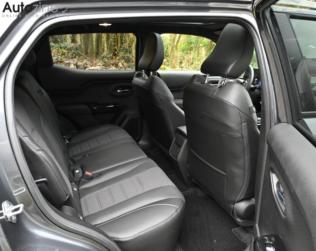 Suzuki e-Vitara (Achterin)