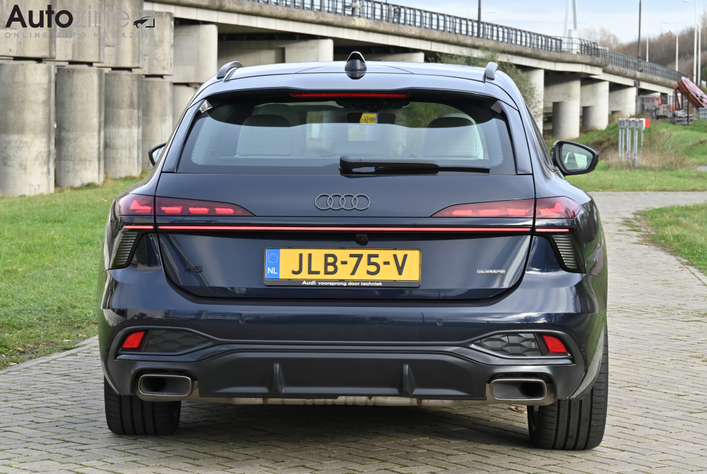 Audi A6 Avant e-Hybrid (Recht achter)