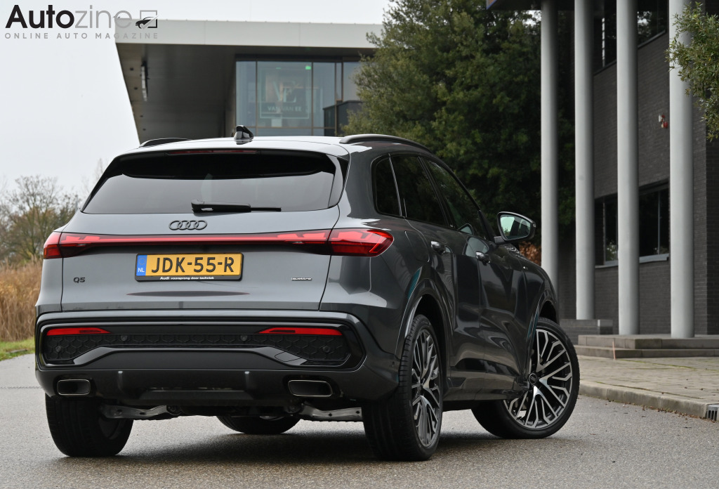 Audi Q5 (Driekwart achter)