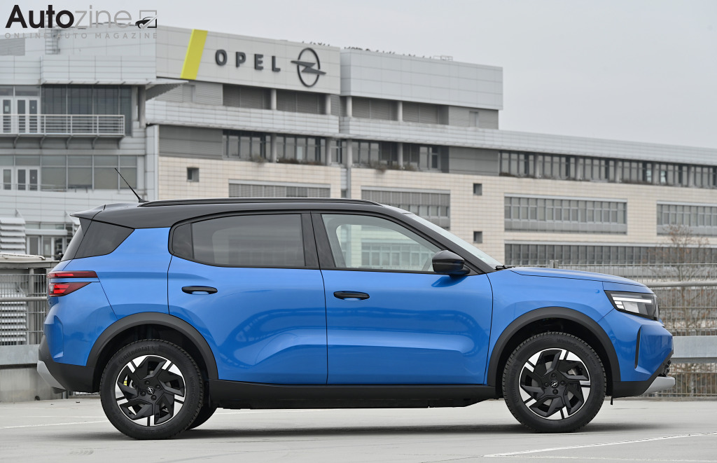 Opel Frontera (Zijkant)