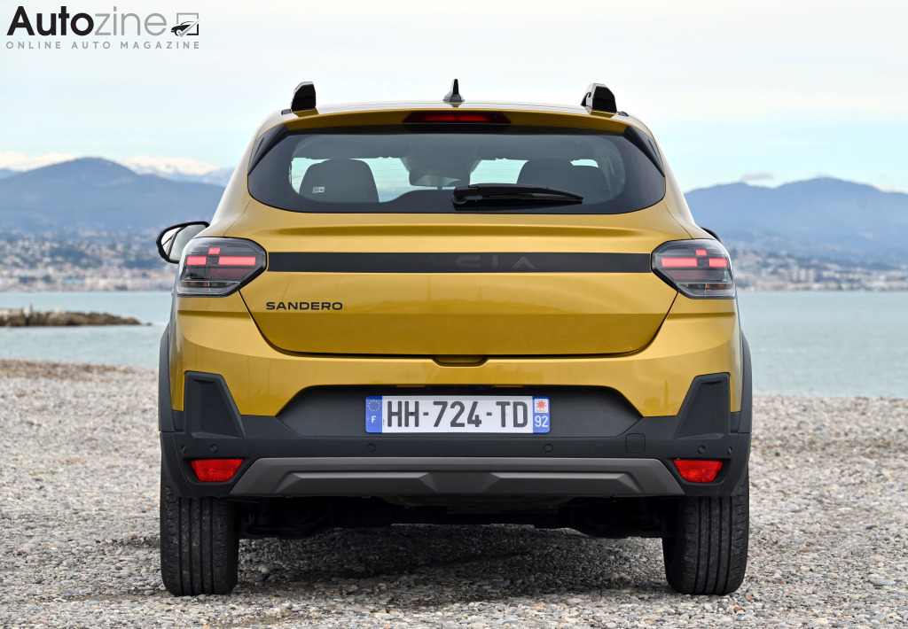 Dacia Sandero Stepway (Recht achter)