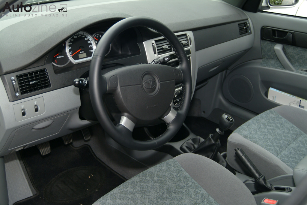 Daewoo Nubira (Interieur doorkijk)