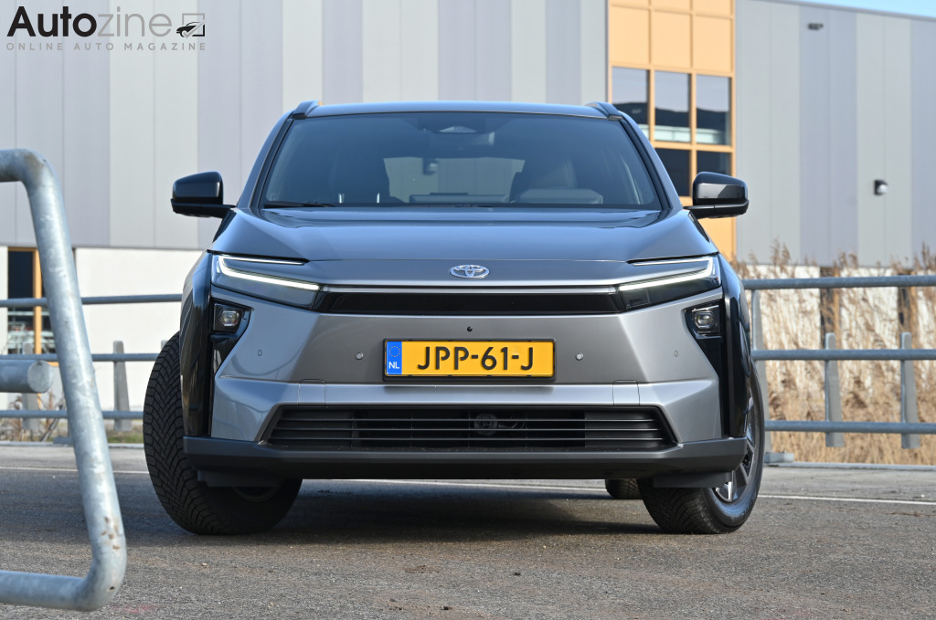 Toyota bZ4X (Recht voor)