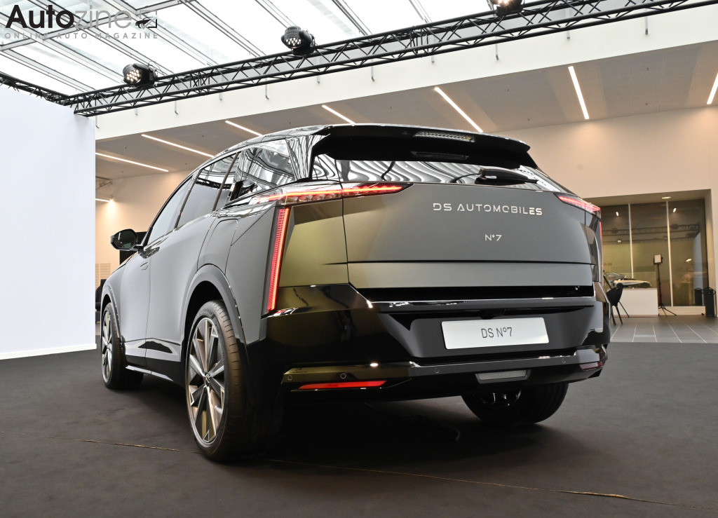DS No7 (Schuin achter)