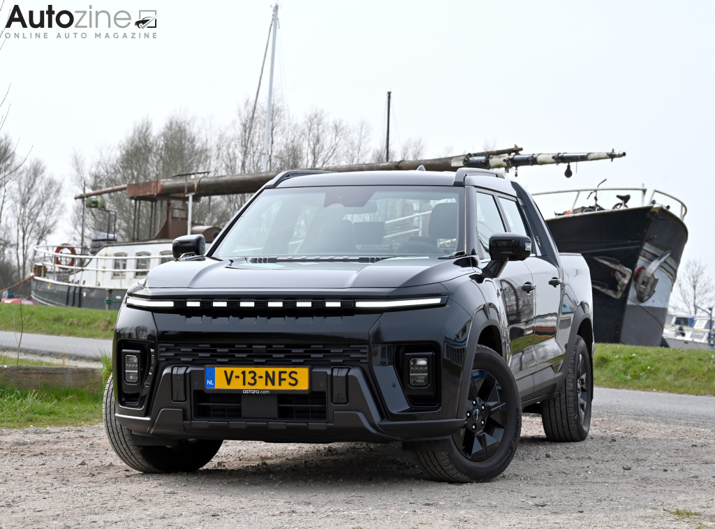 KGM Musso (Driekwart voor)