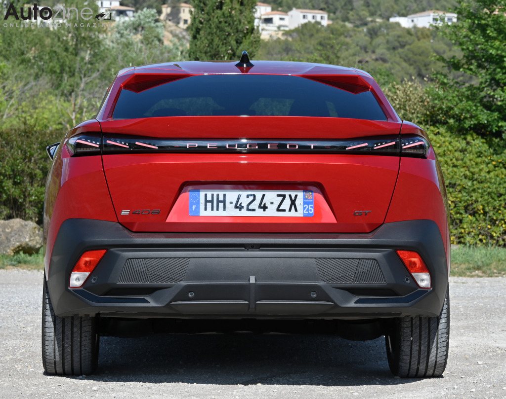 Peugeot 408 (Recht achter)