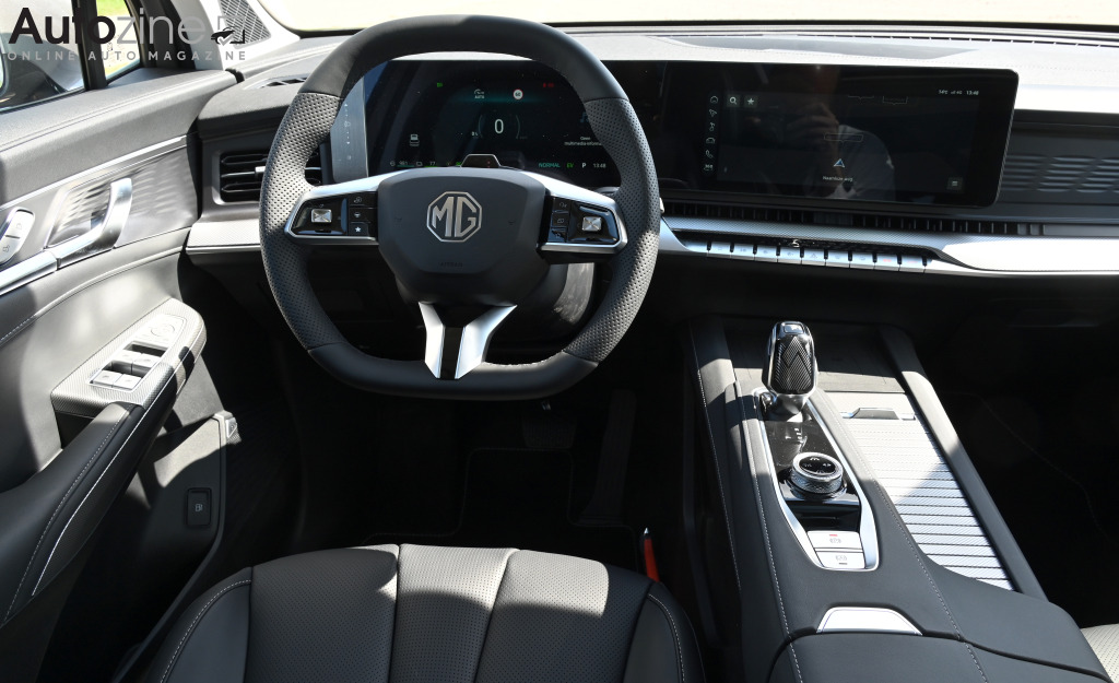 MG S9 (Interieur)