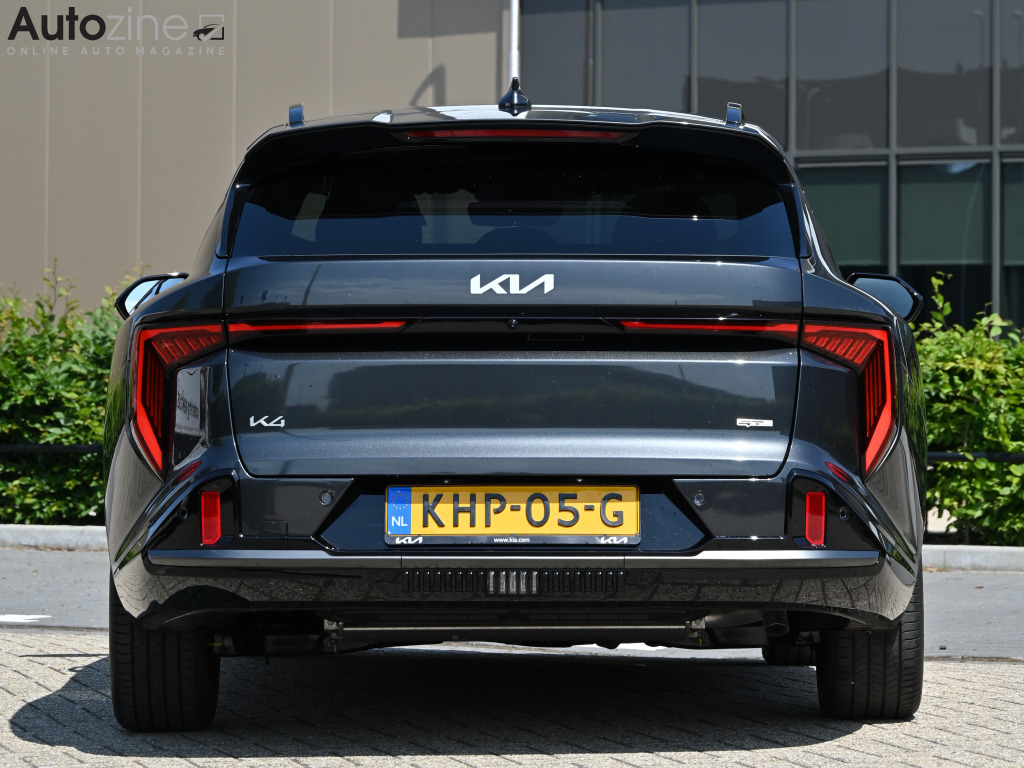 Kia K4 SportsWagon (Recht achter)