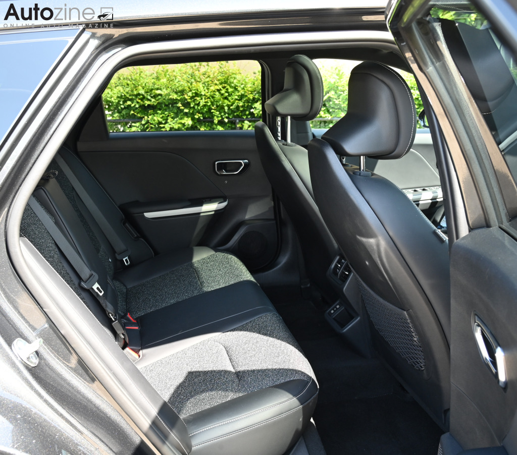 Kia K4 SportsWagon (Achterin)