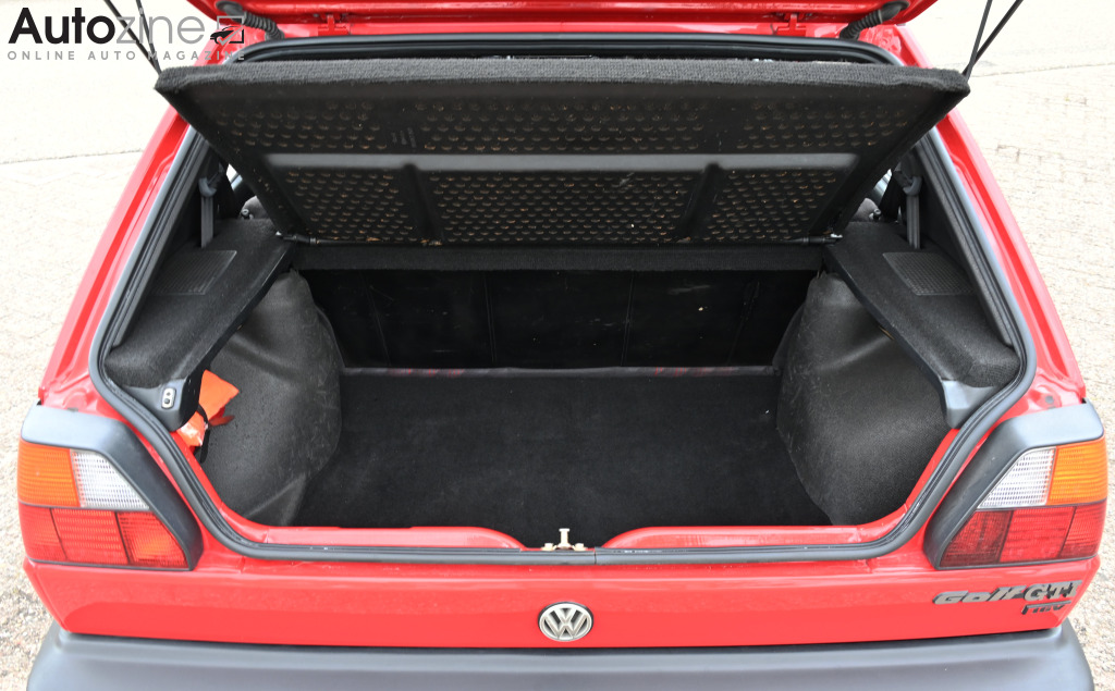 Volkswagen Golf II GTI (Bagageruimte)