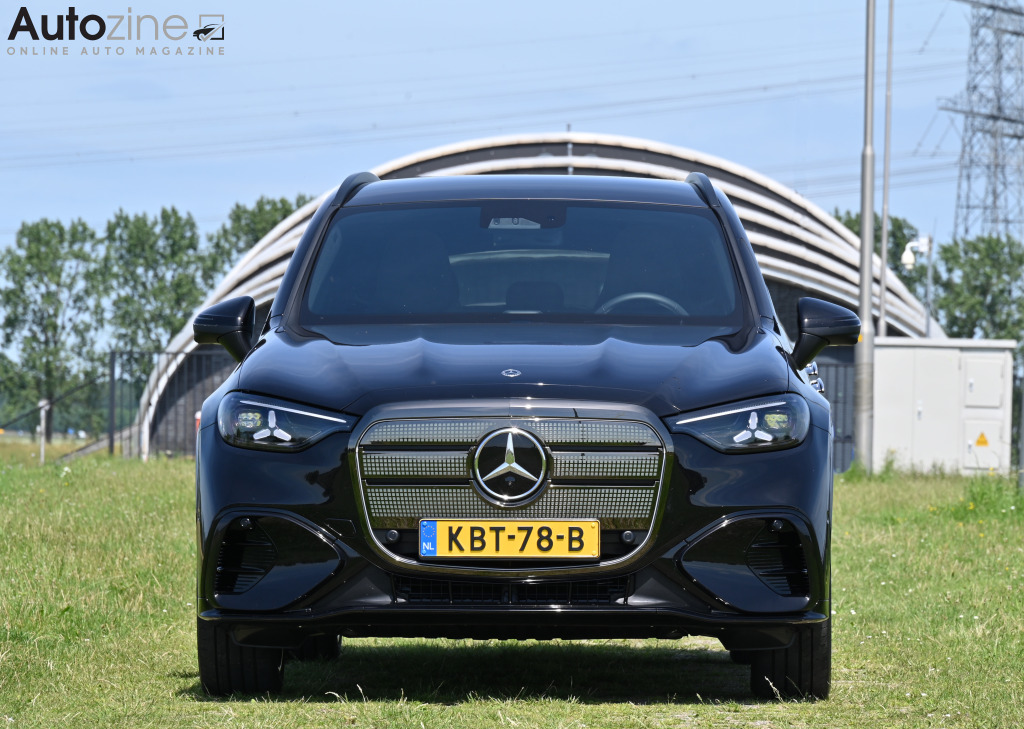 Mercedes-Benz GLC (Recht voor)