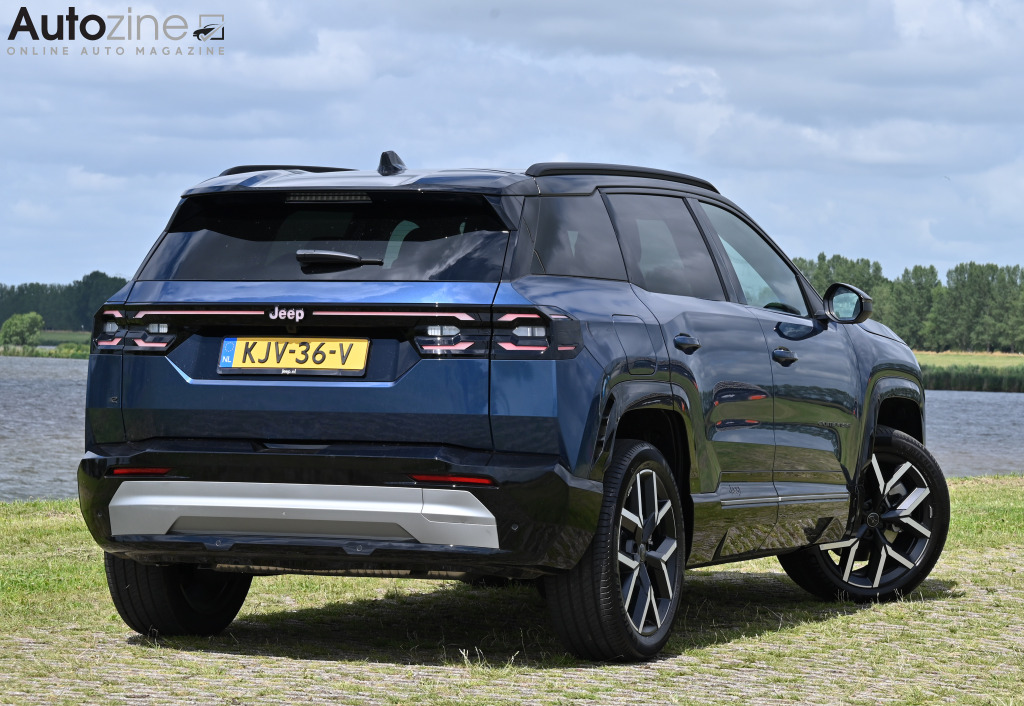 Jeep Compass (Driekwart achter)