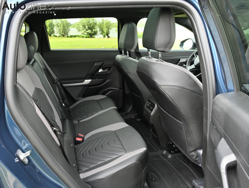 Jeep Compass (Achterin)
