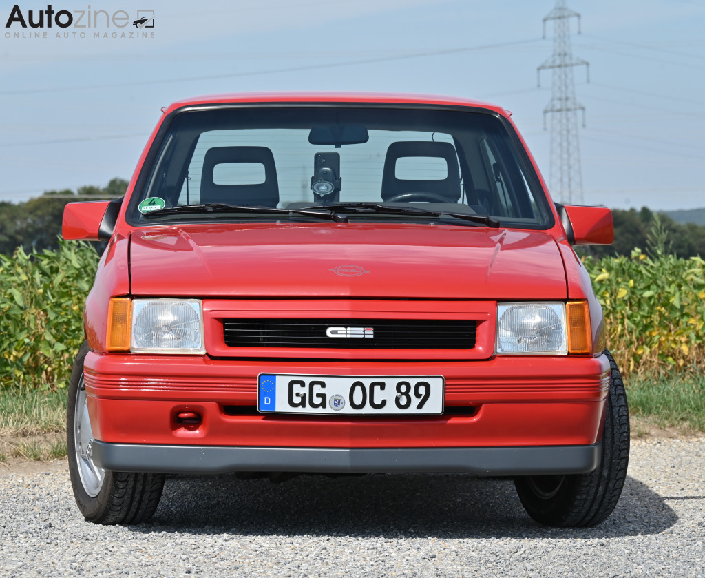 Opel Corsa GSi (Recht voor)
