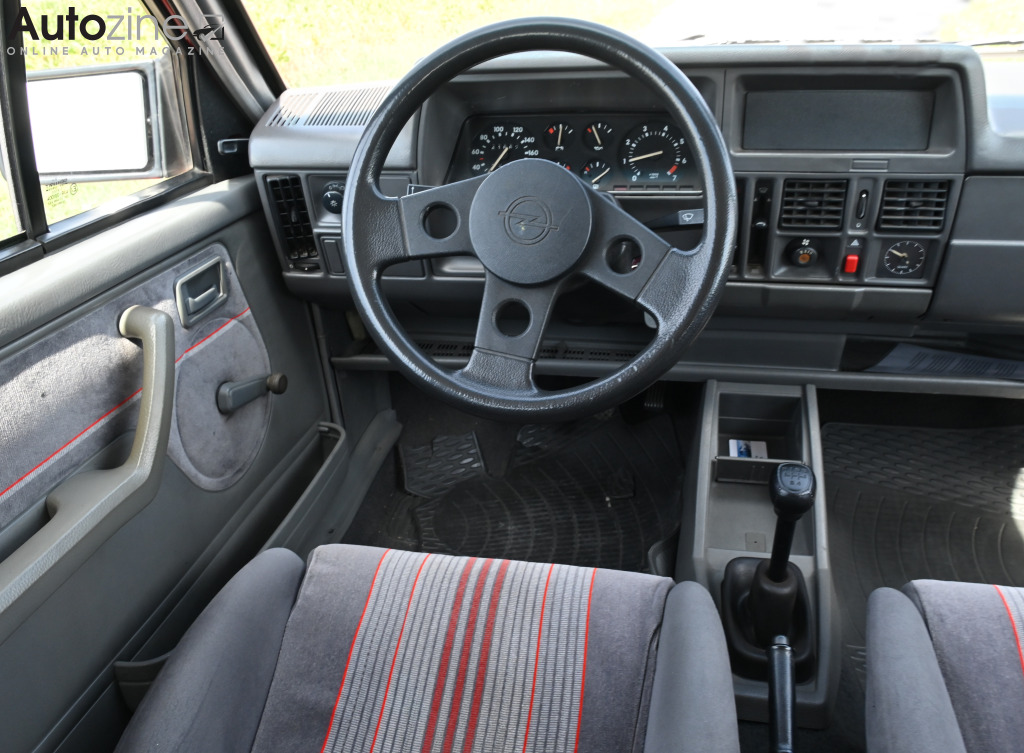 Opel Corsa GSi (Dashboard)