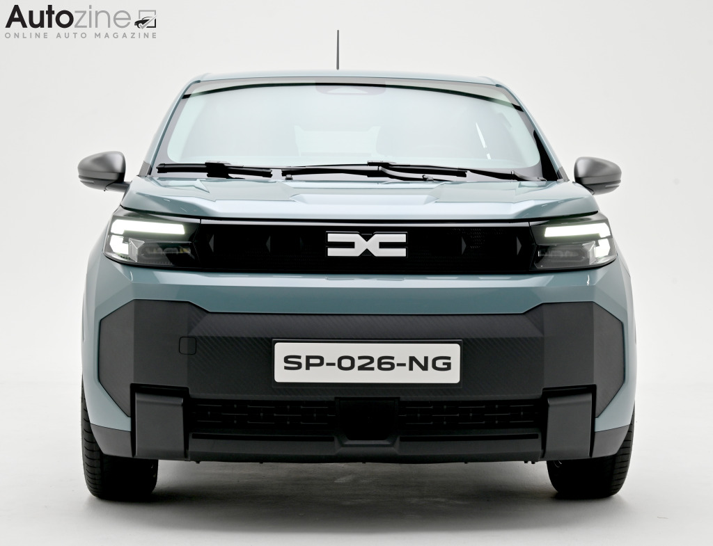 Dacia Spring (Recht voor)