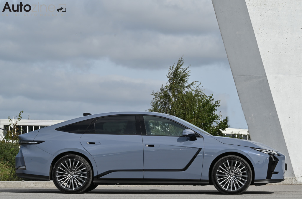 Lexus ES (Zijkant)