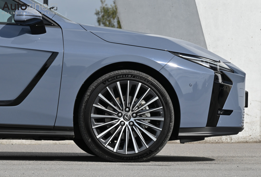 Lexus ES (Wiel)