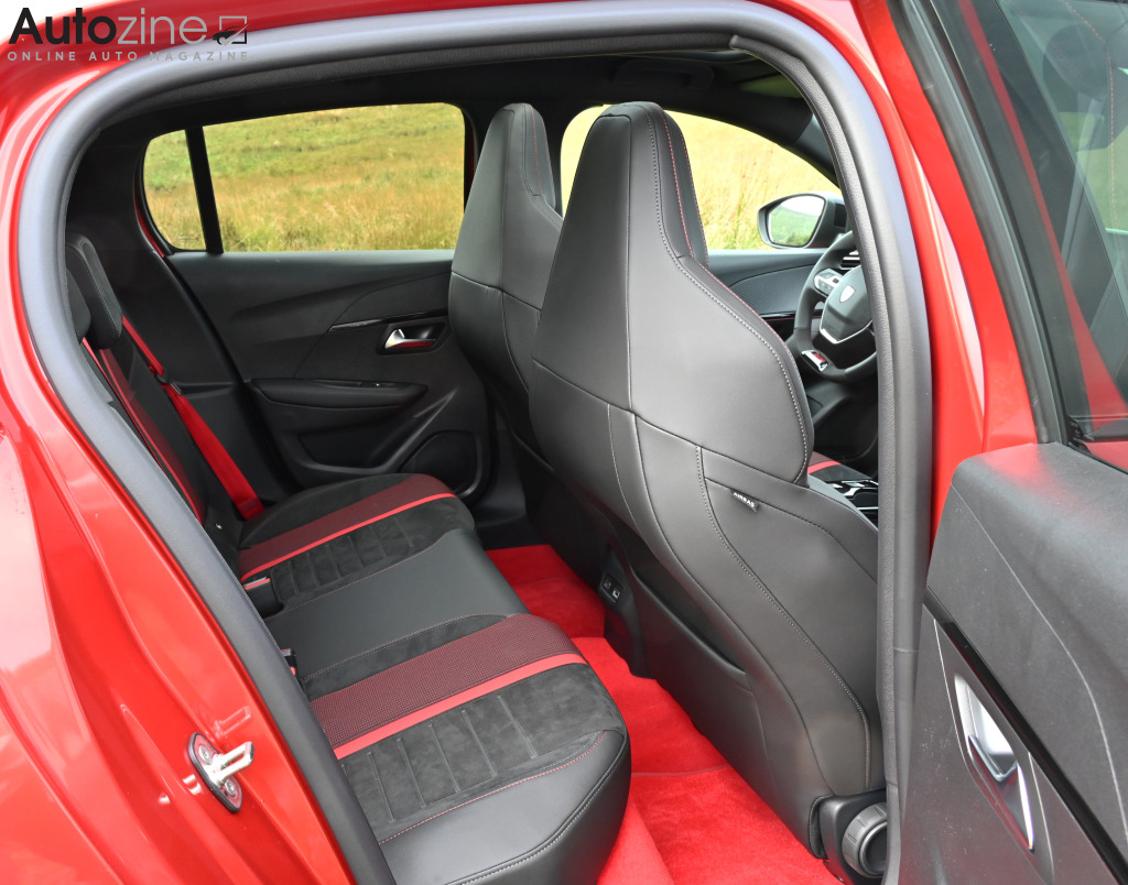 Peugeot e-208 GTI (Achterin)
