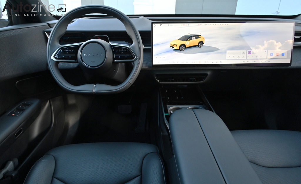 Mazda CX-6e (Dashboard)
