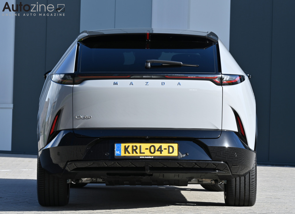 Mazda CX-6e (Recht achter)