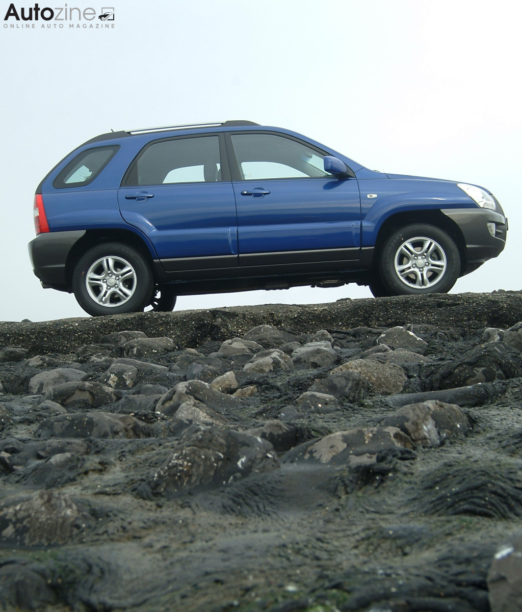Kia Sportage (2004 - 2010) (Zijkant hoog)