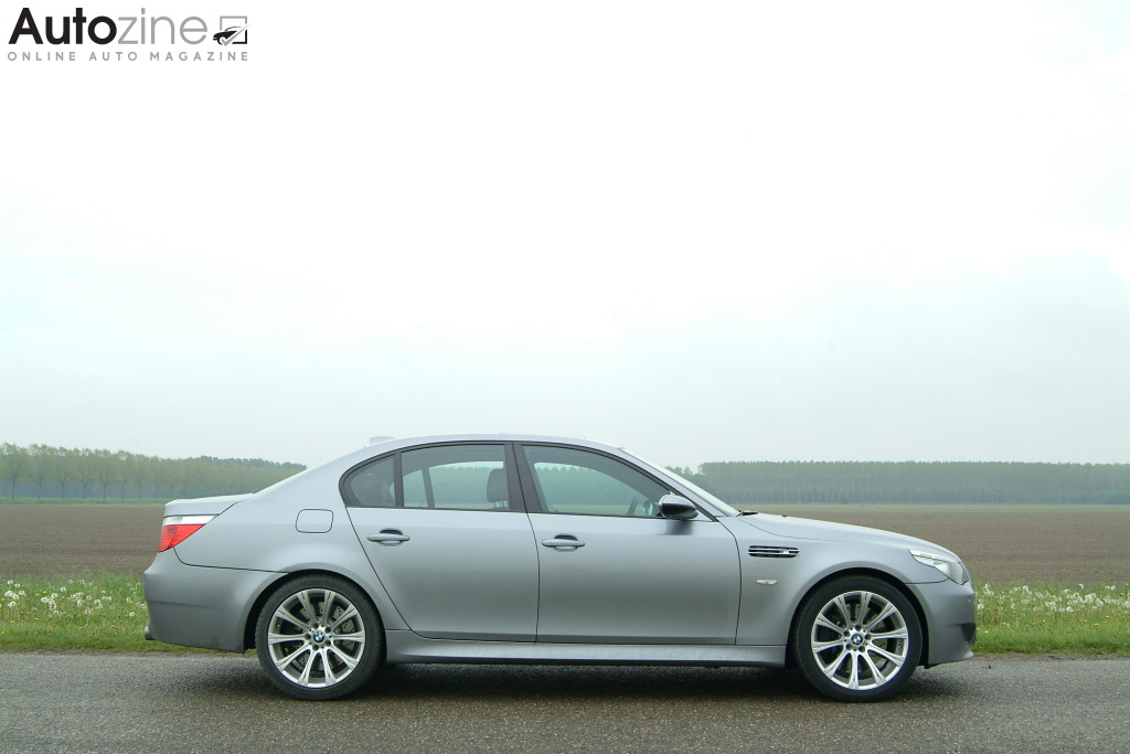 BMW M5 (Zijkant)