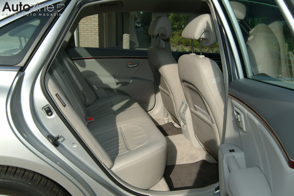 Hyundai Grandeur (Achterin)