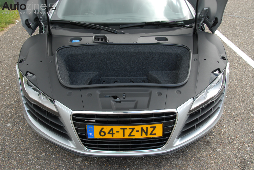 Audi R8 (2006 - 2015) (Bagageruimte)