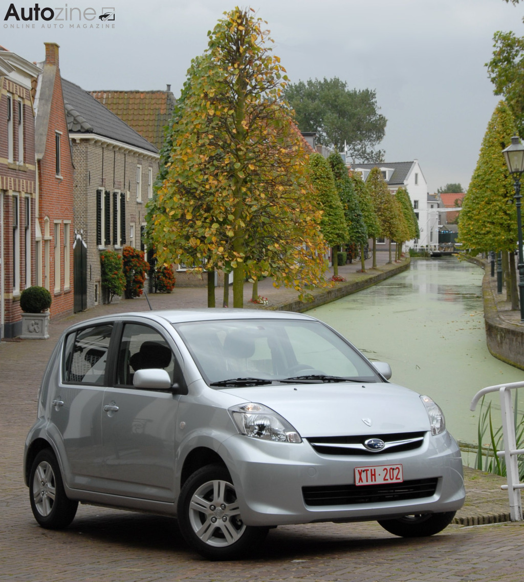 Subaru Justy (Driekwart voor hoog)