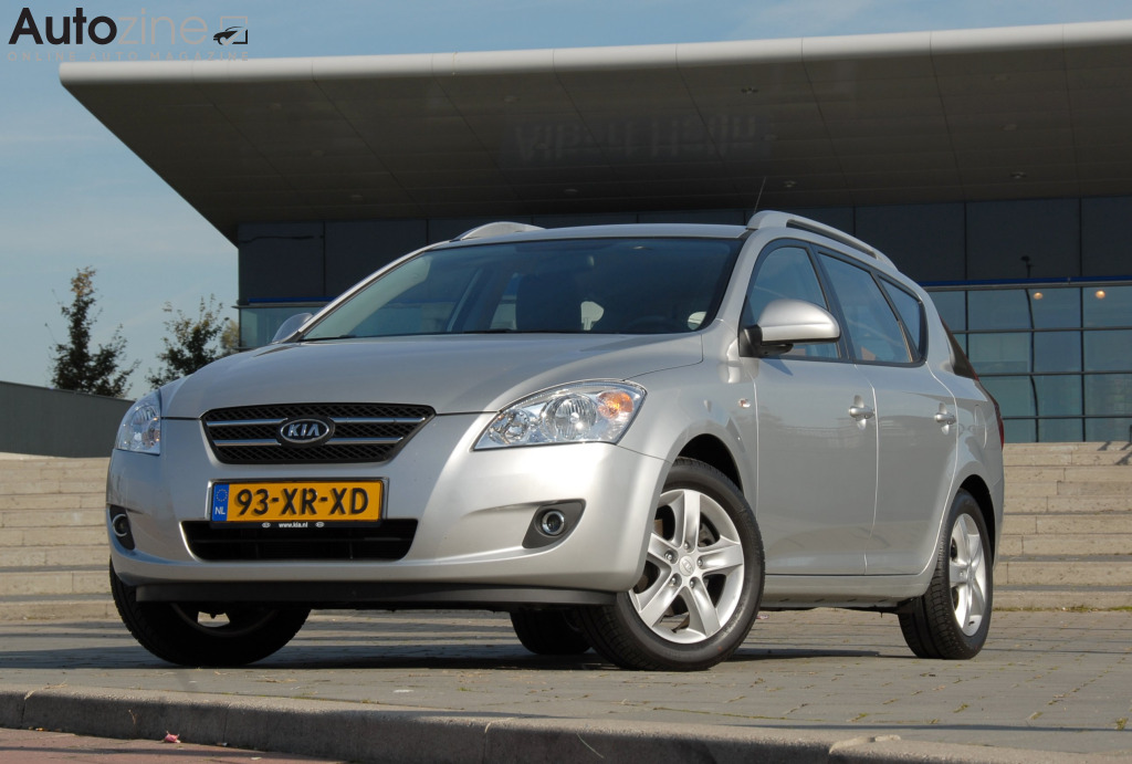Kia Cee'd Sporty Wagon (Driekwart voor)