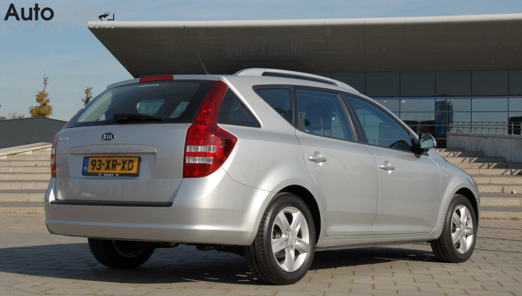 Kia Cee'd Sporty Wagon (Schuin voor)