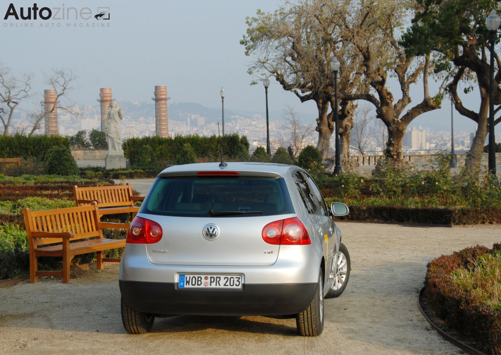 Volkswagen Golf V (Driekwart achter)