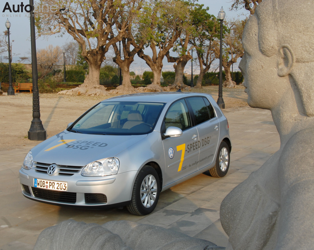 Volkswagen Golf V (Schuin voor)